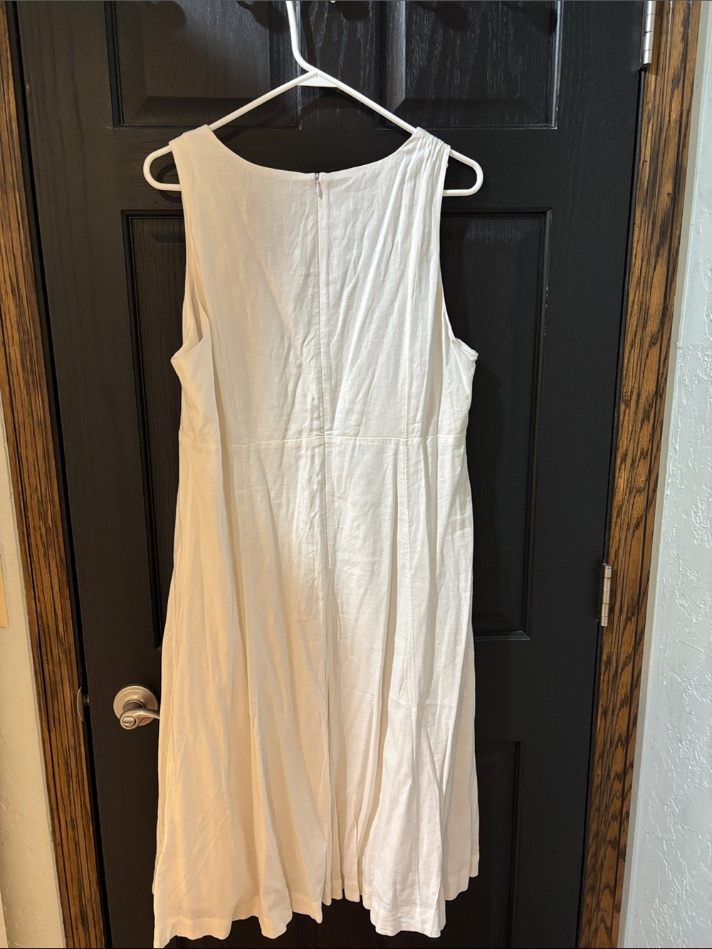 Banana Republic Cream Button-Front V-Neck Midi Dress - Picture 4 of 5
